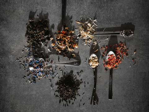 In Pursuit of Perfect Brew: Teabags vs. Loose Leaf Tea